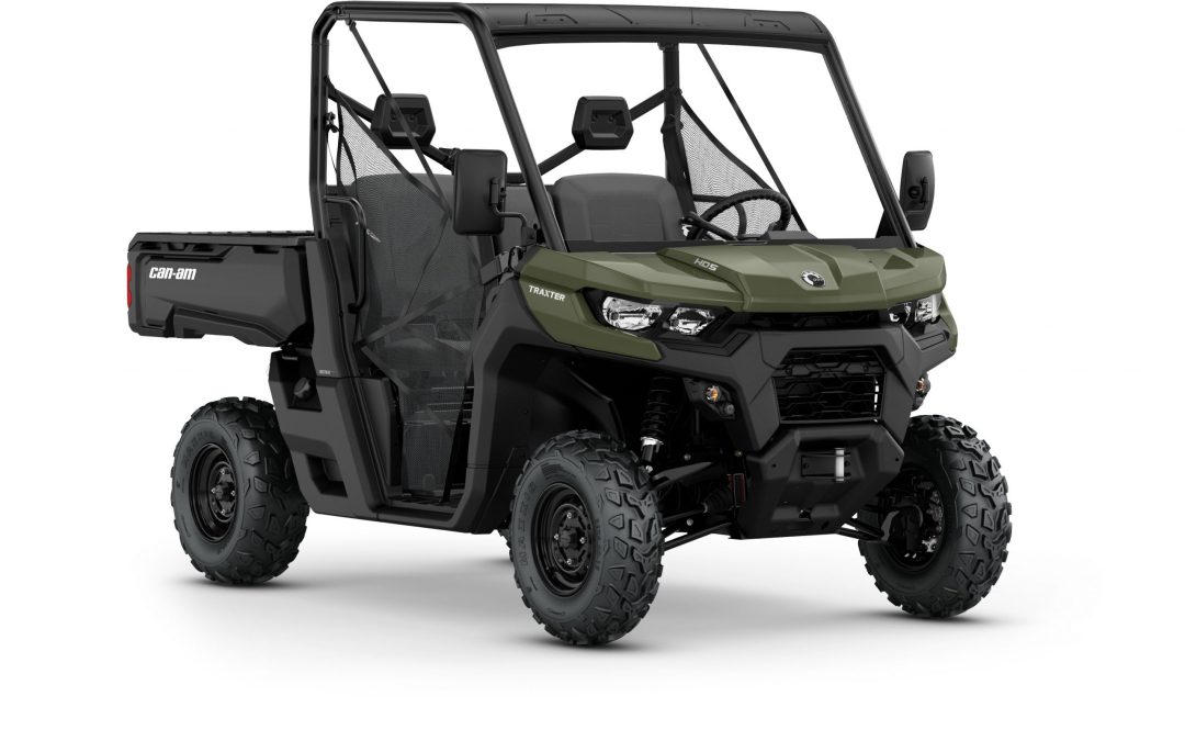MY21-Can-Am-Traxter-Base-HD5-SquadronGreen-34Front-TR